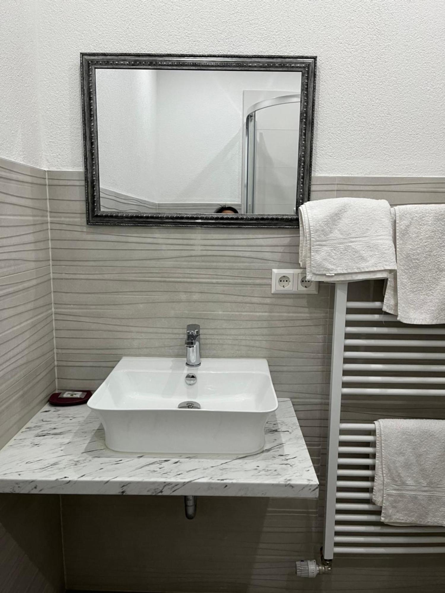 Trang Hotel راستات المظهر الخارجي الصورة